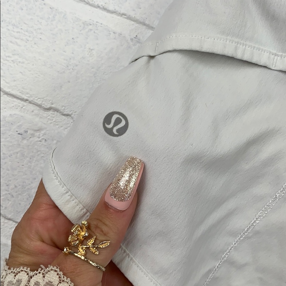 🍋Lululemon Speed Short! - Picture 5 of 8